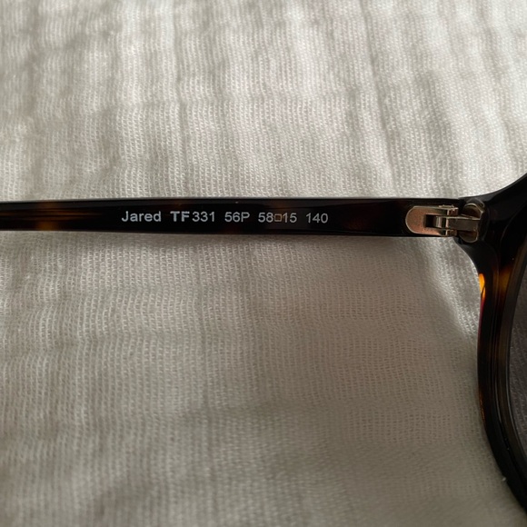 Tom Ford Women's Sunglasses Black Frame with Dark Brown Gradient Lenses - Picture 3 of 3